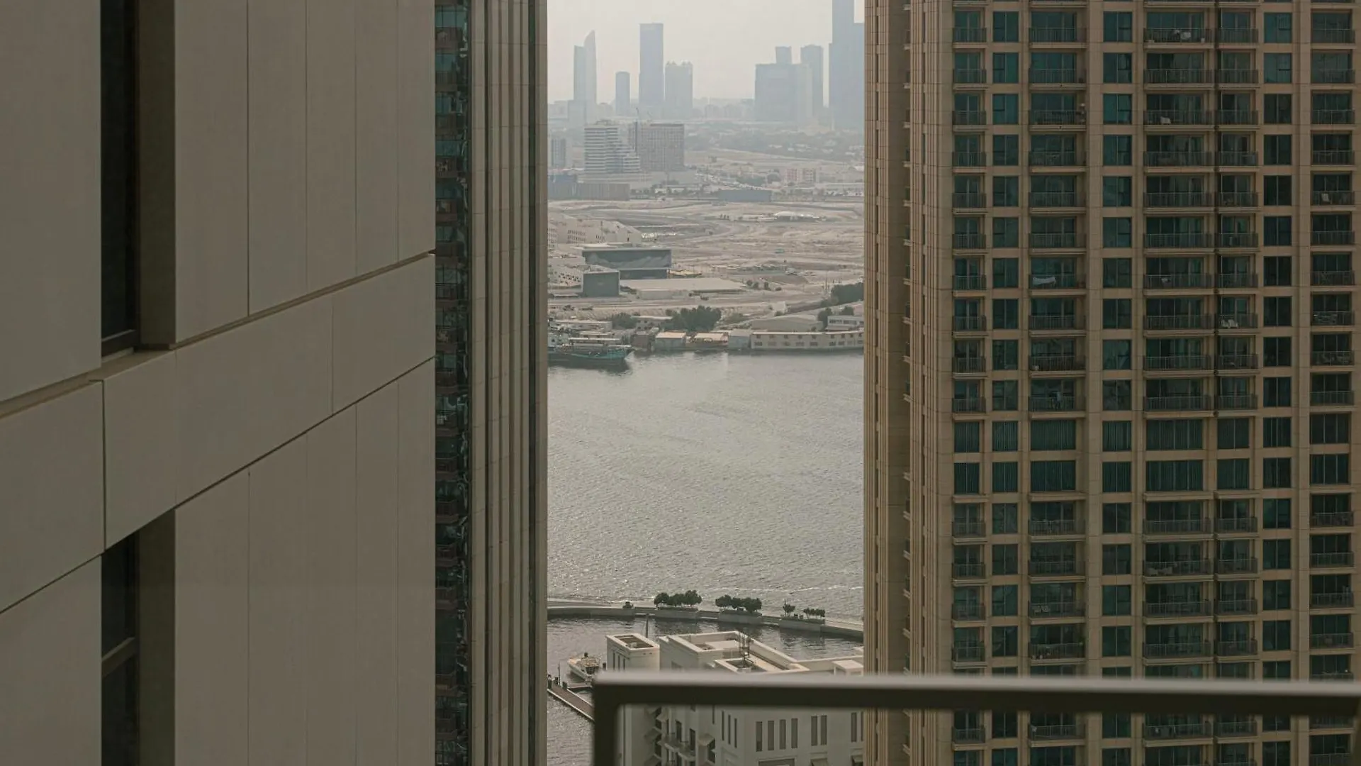 Elegant 1Br With Skyline View In Creek Harbour Apartment Dubai